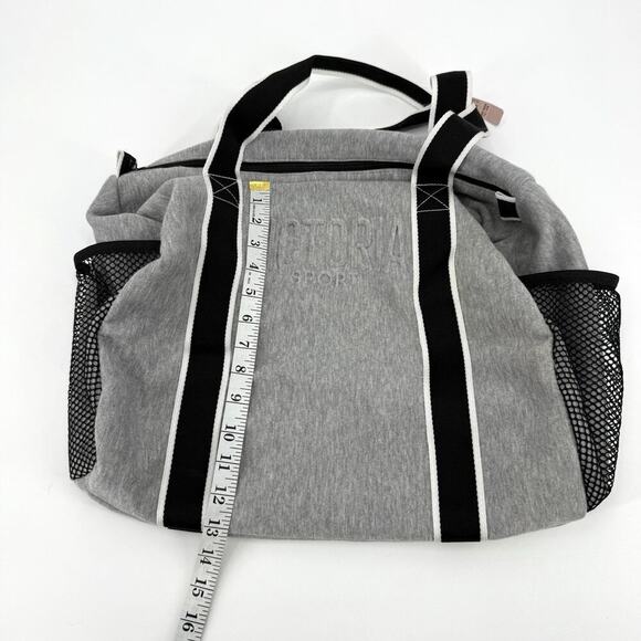 NWT VICTORIA'S SECRET GREY SOFT SPORT FLEECE MEDIUM DUFFLE BAG BLACK MESH SIDES - Picture 11 of 13